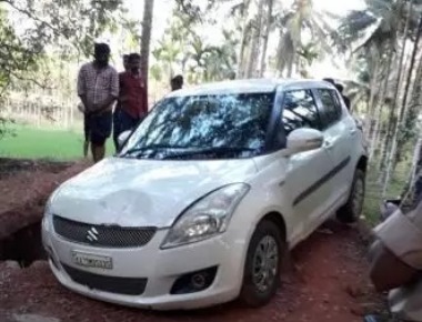 BJP worker's murder: Cops fire at car, nab 4