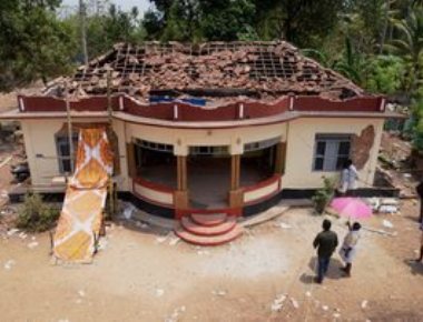100 killed, 383 injured in Kerala temple fire
