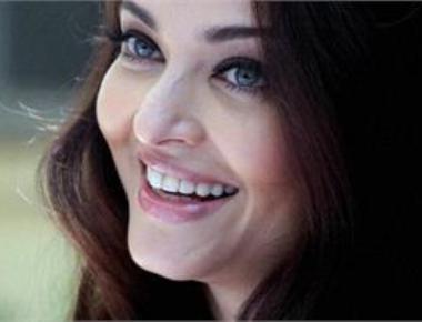 Made 'Sarbjit' keeping in mind sensitivity of family:Aishwarya