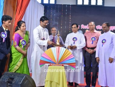 Hindi Fest ‘INDRADANUSH’ held at St Philomena College Puttur