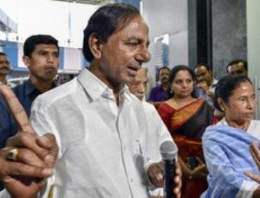 KCR meets Mamata, says this is beginning of federal front