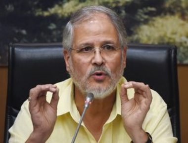 LG transfers top Delhi govt bureaucrats; CM fumes