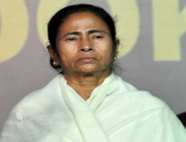 Mamata pays homage to Rajiv Gandhi