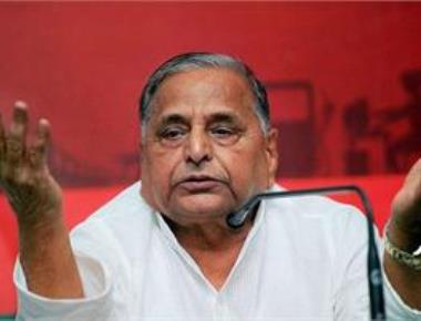  I'm SP chief, party symbol should stay with me: Mulayam to EC