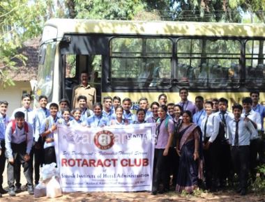 Rotaract Club of Sarosh Institute of Hotel Administration pays a visit to Ashram