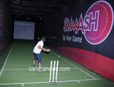 Mumbai Indians Super Over Competition at Smaaash, Bengaluru