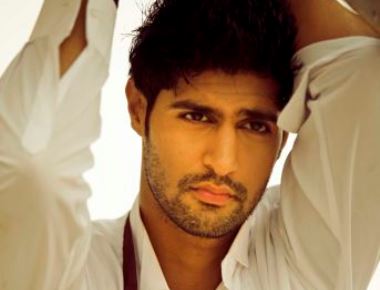   Actor Tanuj Virwani to have a blast in 2016 with Sunny Leone