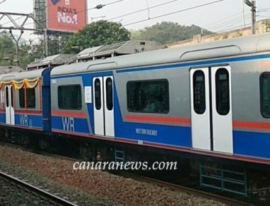  On 1st Day of Mumbai AC Local Train, Ticket-less Traveller Nabbed
