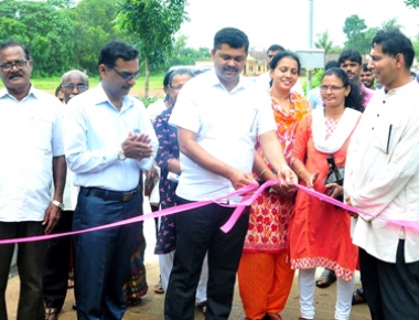 Adani UPCL's CSR inaugurates 4 concreted roads worth Rs 1.29 crore at Mudarangadi village