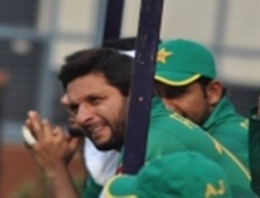 Miandad hits out at Afridi for comments over love for India