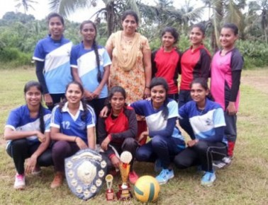 St Agnes Degree College sports team shines in throwball, tug-of-war