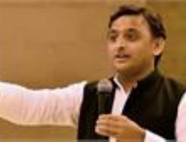  Akhilesh to attend Lalu's Aug 27 rally, Mayawati uncertain