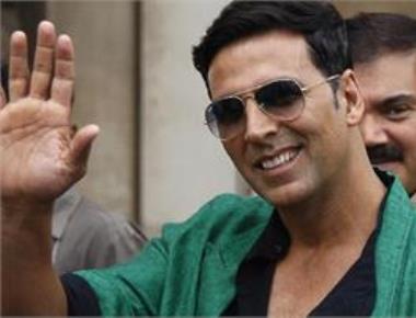 'Airlift' encourages Akshay to do films on real-life stories