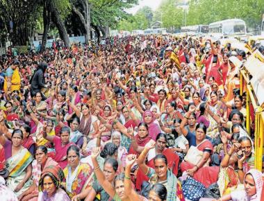 Anganwadi workers not to relent till salary is hiked