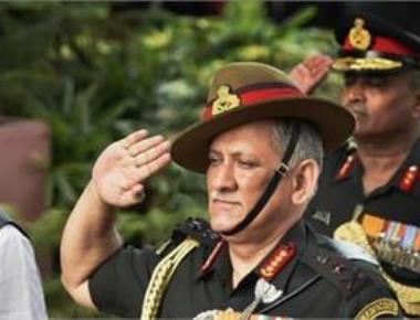 Army chief visits LoC posts in JK; directs troops to 