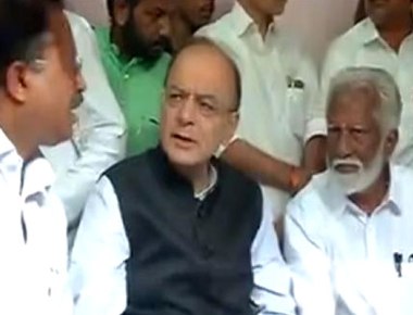 Arun Jaitley Visits Murdered Kerala RSS Man's Family, CPM Workers Have A Request