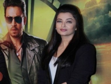 Aishwarya rejects 'Bigg..' for 'Jazbaa' promotions ?