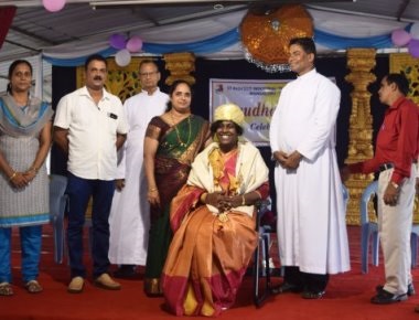 SAITI celebrates Ayudha Pooja, honours Dr Akkai Padmashali