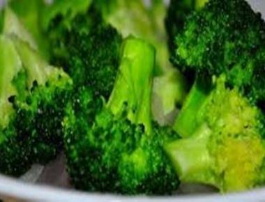 How gut bacteria, broccoli can help keep bowel cancer away