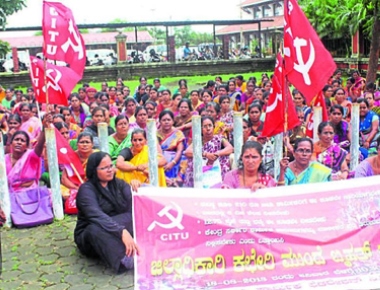 Beedi workers’ federation want minimum wage