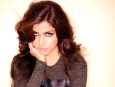 Bigg Boss 10 Commercial Actor being launched as Main Lead in Hai Apna Dil Toh Awara movie !
