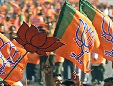 BJP workers thrash Congress workers in bar