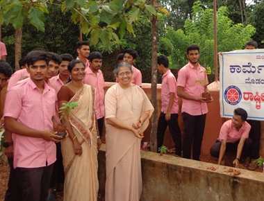 Carmel College Modankap NSS unit holds ‘Vanamahostva’