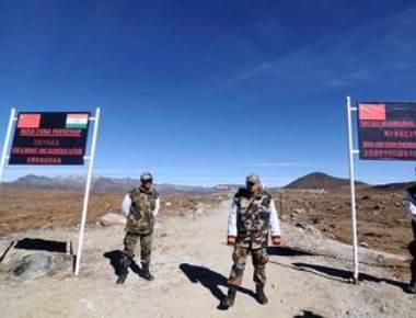 China beefs up security on border with India