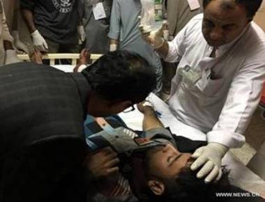 9 dead in attack on church in Pakistan