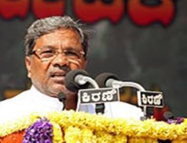 Karnataka CM seeks Modi's intervention in Mahadayi river dispute