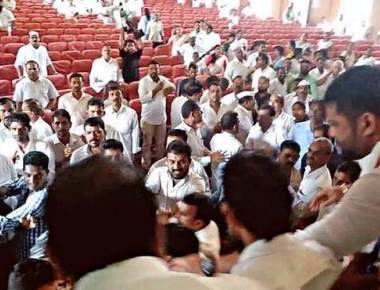 Congress activists clash at Quit India Day function