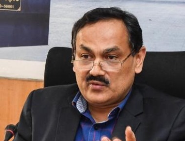 EC clears apprehensions over using EVMs from UP, Gujrat