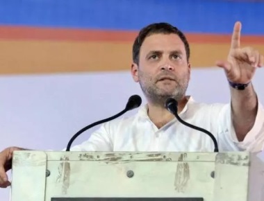 Rahul woos farmers, promises sops if back in power