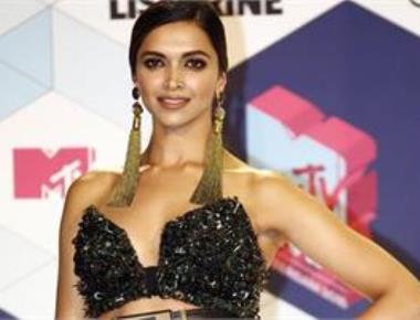  Deepika's MTV EMAs look sparks debate; Indian designers weigh in