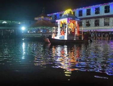 Lakshadeepotsava celebrated at Krishna Mutt