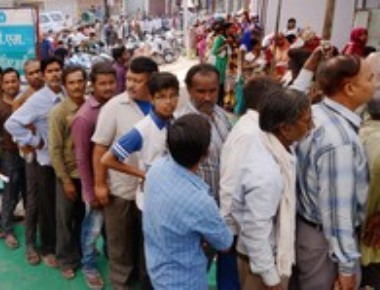 Demonetisation: ATMs run dry of cash, Delhiites of patience