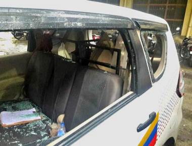 Mob booked for pelting stones at police, hospital security staff