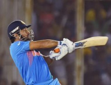 No balls, dew resulted in India's ouster: Dhoni