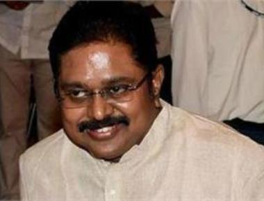 CM camp seeks disqualification of 19 pro-Dhinakaran MLAs