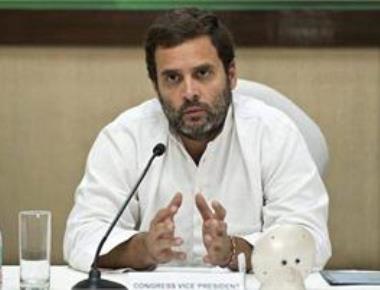  Rahul Gandhi congratulates Miss World Manushi Chhillar