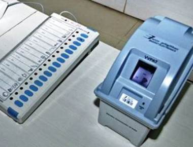   AAP MLA demonstrates EVM hacking in Delhi Assembly