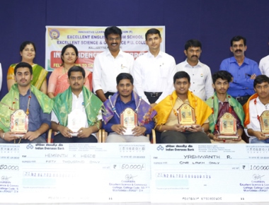 Excellent PU College felicitates special achievers in annual examination