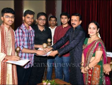 Expert PU College observes Deepavali, Kannada Rajyotsava