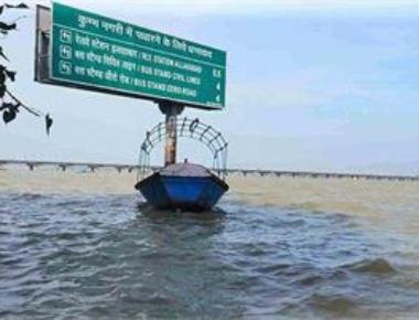 UP flood toll touches 104; 1 killed in landslide in U'khand