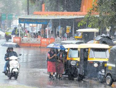 Monsoon intensifies, heavy rain lashes Uttara Kannada district