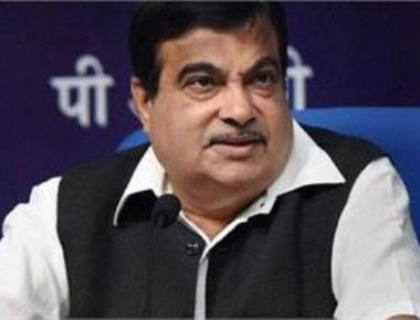 Cong accuses Gadkari aide of committing 