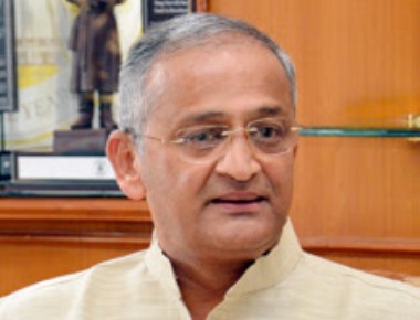  MLC Ganesh Karnik objects to PU academic calendar