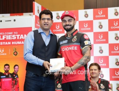 Gionee fortifies distribution network by 30%; takes channel partners to #Selfiestan for a meet and greet with the RCB and KKR