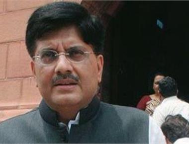 Goyal, industry discuss ways to quicken project implementation