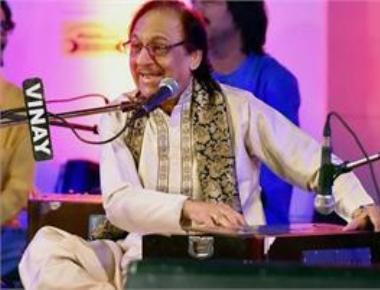 Ghulam Ali to release music of 'Ghar Wapsi' in Mumbai